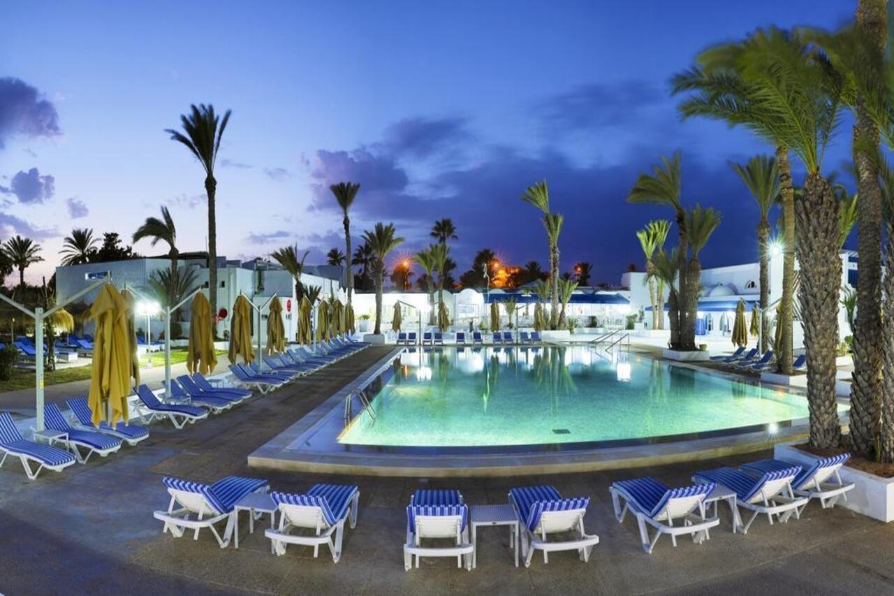 Aghīr Hari Club Beach Resort מראה חיצוני תמונה