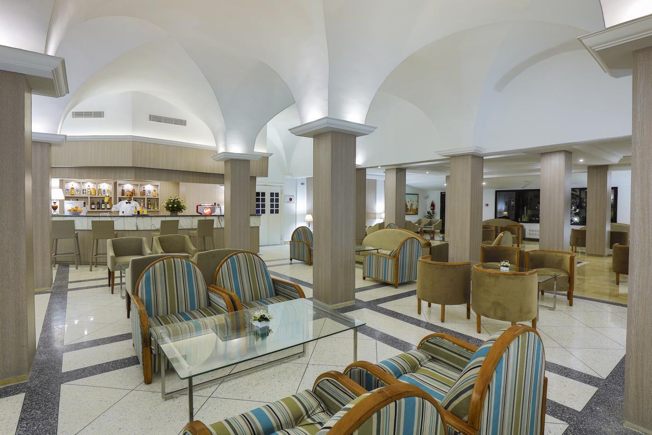 Aghīr Hari Club Beach Resort מראה חיצוני תמונה