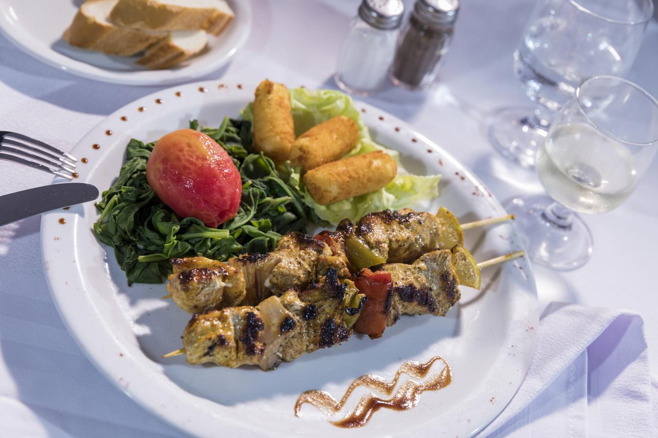 Aghīr Hari Club Beach Resort מראה חיצוני תמונה